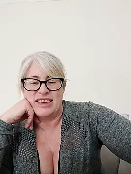 FlirtyFleur-x online show from March 30, 2026, 4:08 pm