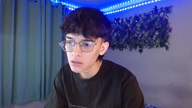 noah millerx online show from April 12, 2026, 5:01 am