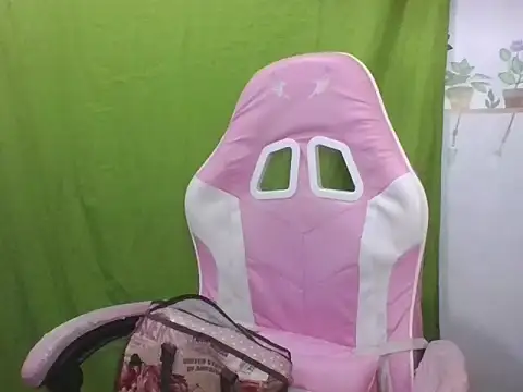 missrica13 online show from March 19, 2026, 2:54 pm