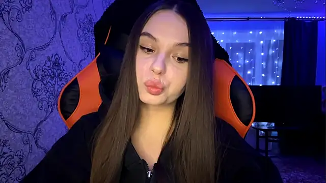 AkikoAnkrom online show from February 26, 2026, 9:03 pm