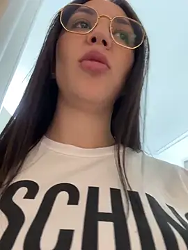 Bunny Lush online show from June 19, 2026, 4:06 am