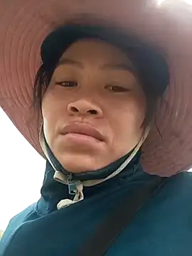 Mizu-hotshow online show from April 8, 2026, 4:12 am