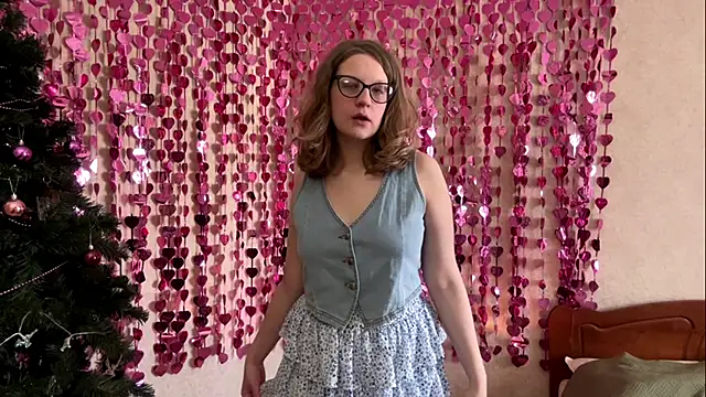 Snapshot of Luminosa chatting on February 28, 2026, 11:44 am Luminosa online show from February 28, 2026, 11:44 am