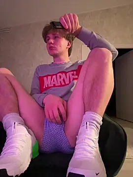 your boy NL online show from April 5, 2026, 10:18 pm