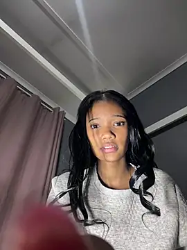 Snapshot of SweetBeauty4you chatting on July 18, 2026, 7:50 pm SweetBeauty4you online show from July 18, 2026, 7:50 pm