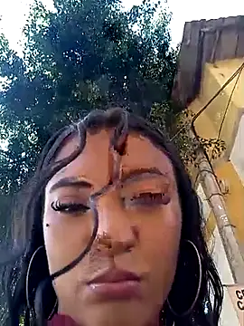 Snapshot of perla_stone11 chatting on April 4, 2026, 7:00 pm perla stone11 online show from April 4, 2026, 7:00 pm