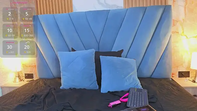 Katty Roose2 online show from March 17, 2026, 8:56 pm