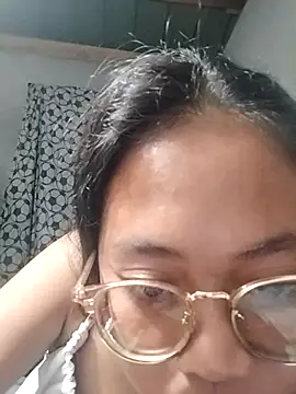 angelpinay44 online show from March 27, 2026, 7:46 pm