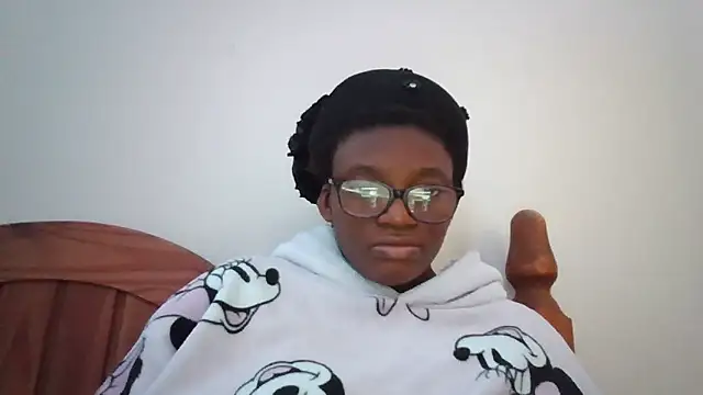 SexyGemBeauty online show from April 4, 2026, 10:24 am