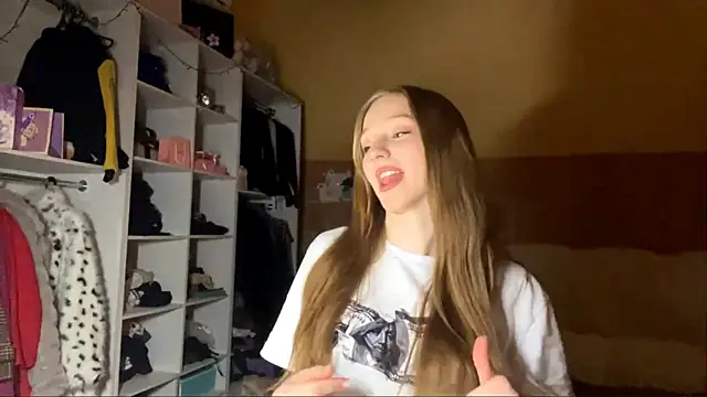 Anika Socutehe online show from February 28, 2026, 6:09 pm