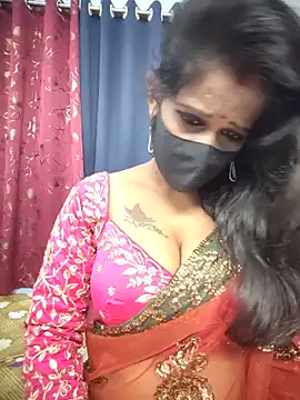 Snapshot of Tinaa_baby chatting on July 5, 2026, 7:26 am Tinaa baby online show from July 5, 2026, 7:26 am