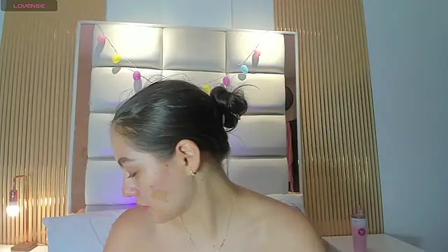 Snapshot of Megaan_Rousee chatting on April 13, 2026, 11:37 am Megaan Rousee online show from April 13, 2026, 11:37 am