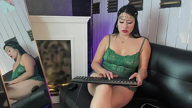 Terra  Rouse  online show from July 8, 2026, 10:53 am