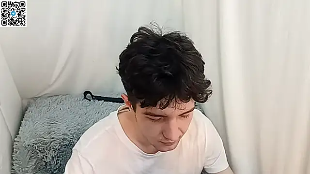  ZaneX online show from April 8, 2026, 7:36 pm