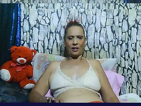 Snapshot of Hot_queen58 chatting on April 13, 2026, 4:45 pm Hot queen58 online show from April 13, 2026, 4:45 pm