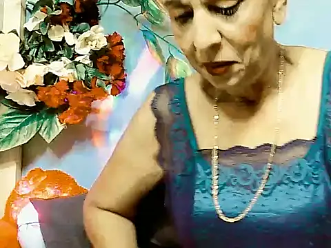 Snapshot of Hot_queen58 chatting on May 21, 2026, 6:15 pm Hot queen58 online show from May 21, 2026, 6:15 pm