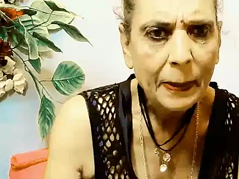 Snapshot of Hot_queen58 chatting on May 24, 2026, 7:35 am Hot queen58 online show from May 24, 2026, 7:35 am