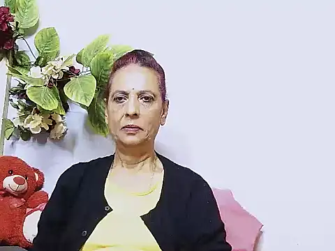 Snapshot of Hot_queen58 chatting on July 10, 2026, 5:45 am Hot queen58 online show from July 10, 2026, 5:45 am