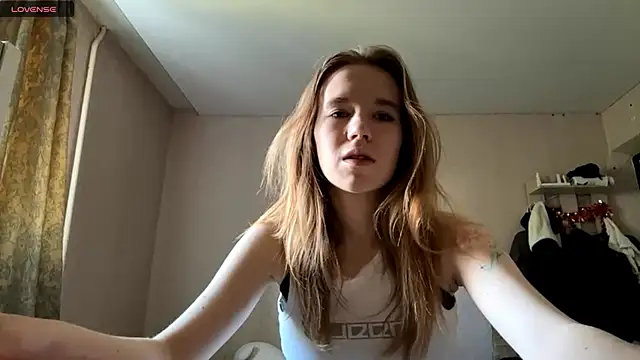 LeomaJee online show from May 22, 2026, 11:38 am