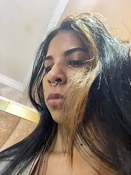 Snapshot of VioletaHills_ chatting on March 9, 2026, 12:20 pm VioletaHills online show from March 9, 2026, 12:20 pm