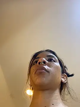 Snapshot of VioletaHills_ chatting on April 15, 2026, 1:07 pm VioletaHills online show from April 15, 2026, 1:07 pm