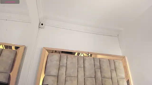 Titan Moreno  online show from April 2, 2026, 12:03 pm