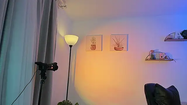 AlaiaRogers online show from May 11, 2026, 10:43 am