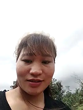 Lilinn  online show from February 28, 2026, 4:13 am