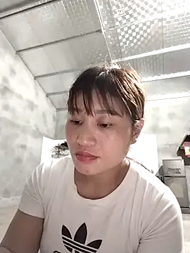 Lilinn  online show from March 1, 2026, 11:45 am