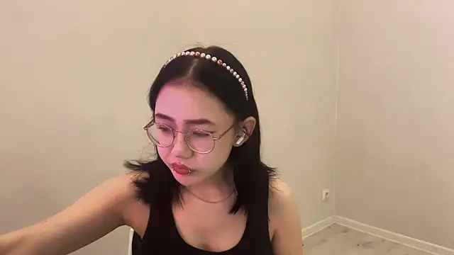 SolvedGlobe online show from May 4, 2026, 1:07 pm