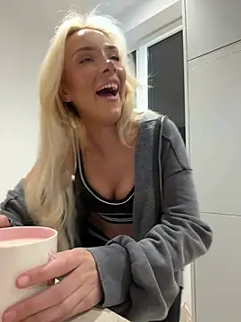 Naughtyblondex online show from March 26, 2026, 1:11 am