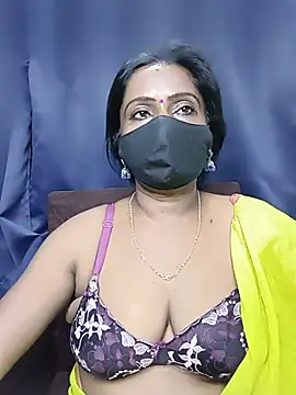misti-boudii online show from June 9, 2026, 3:12 pm