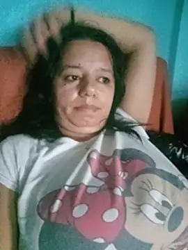 Snapshot of roxana_e43 chatting on June 20, 2026, 3:09 am roxana e43 online show from June 20, 2026, 3:09 am