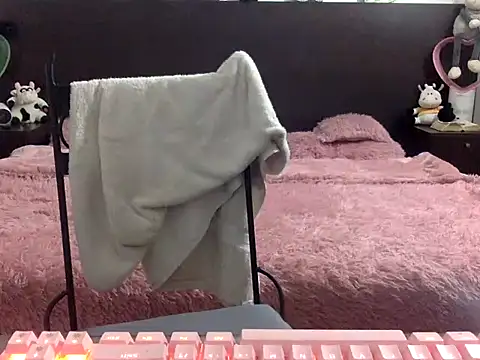 mommy-Milf online show from March 12, 2026, 1:45 am