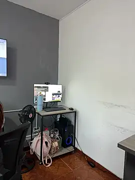 Emi rousse online show from March 17, 2026, 12:30 pm