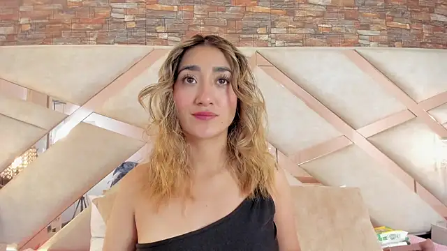 lucy davies online show from June 1, 2026, 11:45 am