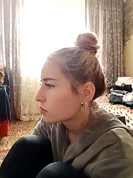 Snapshot of Dlyara chatting on March 2, 2026, 7:26 am Dlyara online show from March 2, 2026, 7:26 am