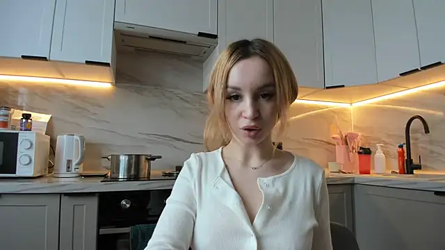 LinaKunilina online show from March 2, 2026, 8:32 am