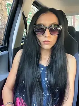 anamaria04 online show from April 18, 2026, 2:21 pm