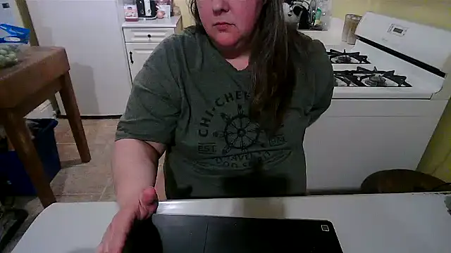 smalltowntrouble online show from April 25, 2026, 2:58 am