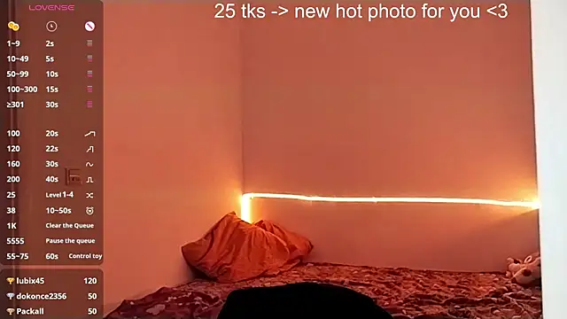 CucKuhta online show from April 10, 2026, 4:12 pm