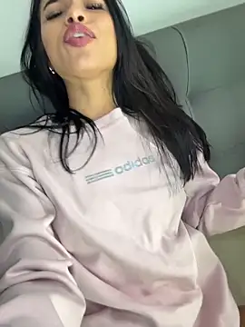 Bella Smithe online show from March 27, 2026, 3:23 pm