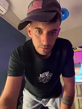 Snapshot of zevky chatting on March 1, 2026, 11:51 pm zevky online show from March 1, 2026, 11:51 pm