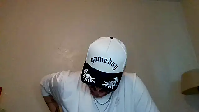 TallHungandCloudy69 online show from April 12, 2026, 10:37 pm