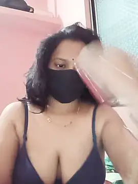 Miss-Dolly07 online show from July 8, 2026, 5:17 pm