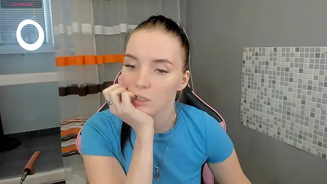 Mary Blu online show from February 22, 2025, 5:12 am