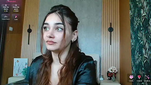 Snapshot of KatarinaHeaven chatting on April 25, 2026, 7:55 am KatarinaHeaven online show from April 25, 2026, 7:55 am