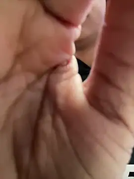 LiaTrainor online show from March 19, 2026, 12:31 pm