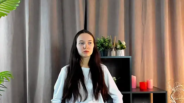 NeomiMendoza online show from March 3, 2026, 7:03 am