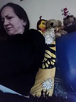 anayss17 online show from March 17, 2026, 4:32 pm